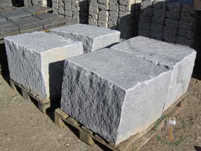 Sitzblöcke - BayGranit Sitzblock gespalten 50 - Sbl-11035-01_07T - Steinbruch Huber