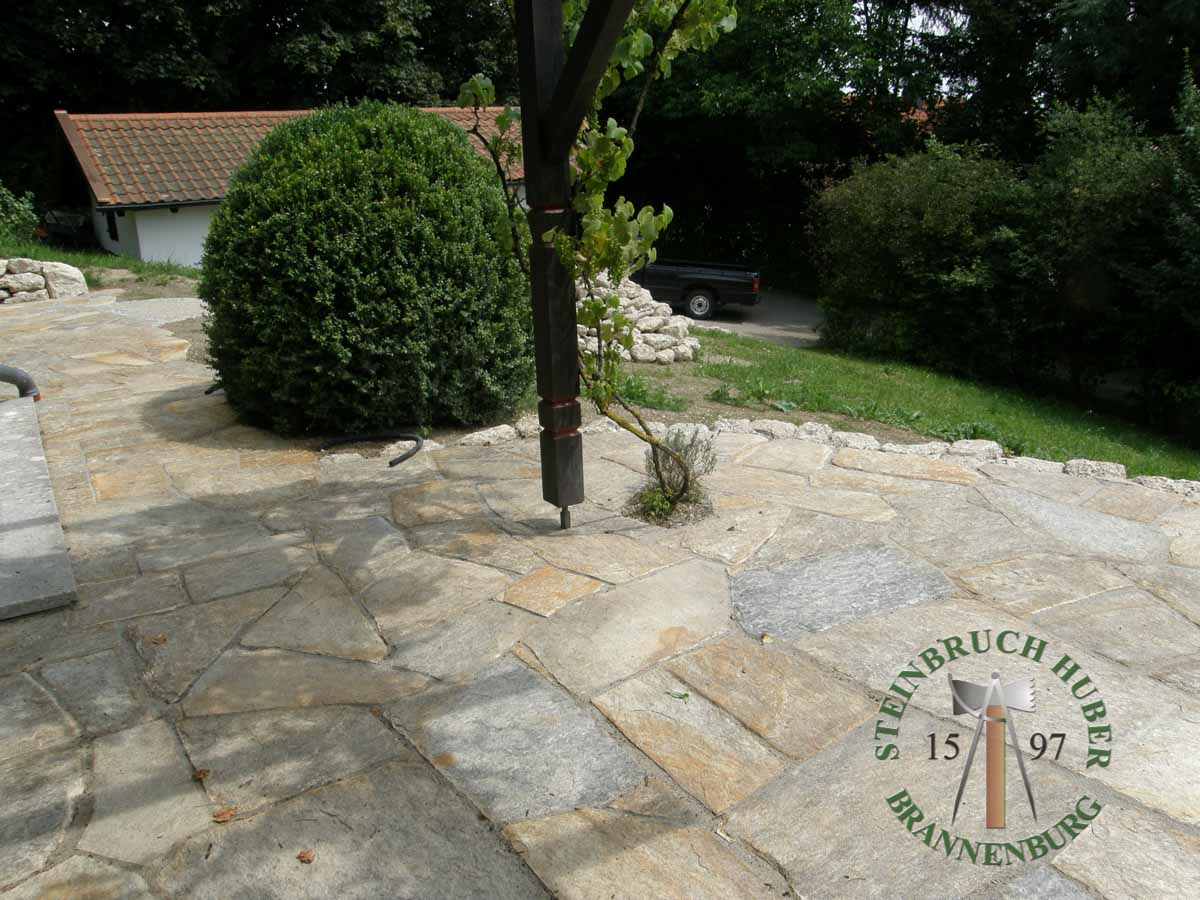 Bodenplatten - Gneis Polygonalplatten Amalfi 4-7 - Bpl-13501-01_02 - Steinbruch Huber