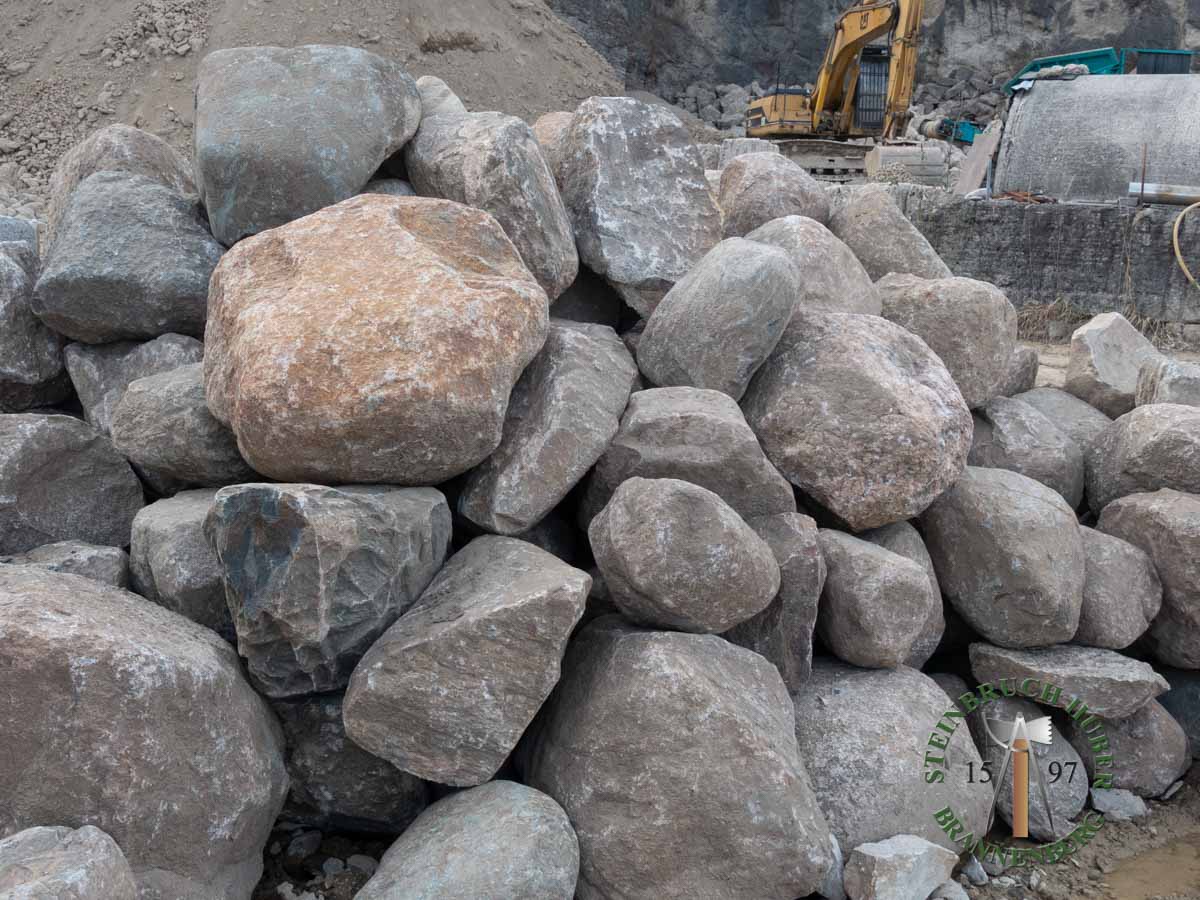 Findlinge - Granit Findlinge 50-80 - Fin-11003-02_03 - Steinbruch Huber