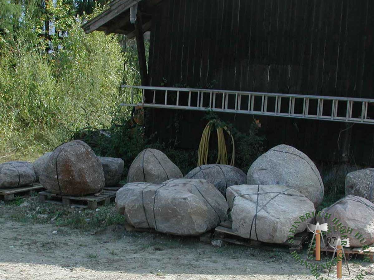 Findlinge - Granit Findlinge 80-110 - Fin-11003-03_02 - Steinbruch Huber