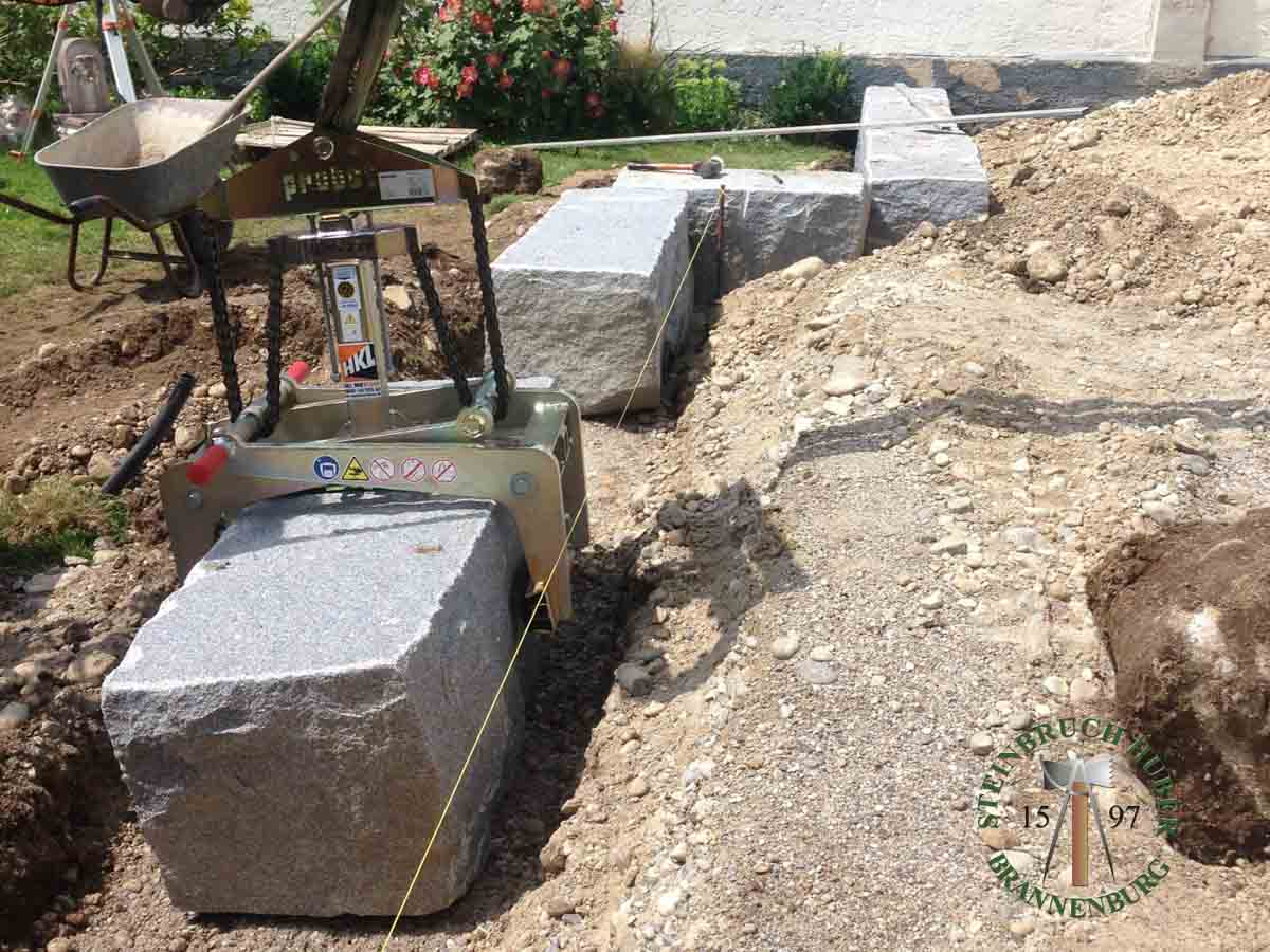 Sitzblöcke - Granit Sitzblock gespalten 50 - Sbl-11030-01_02 - Steinbruch Huber