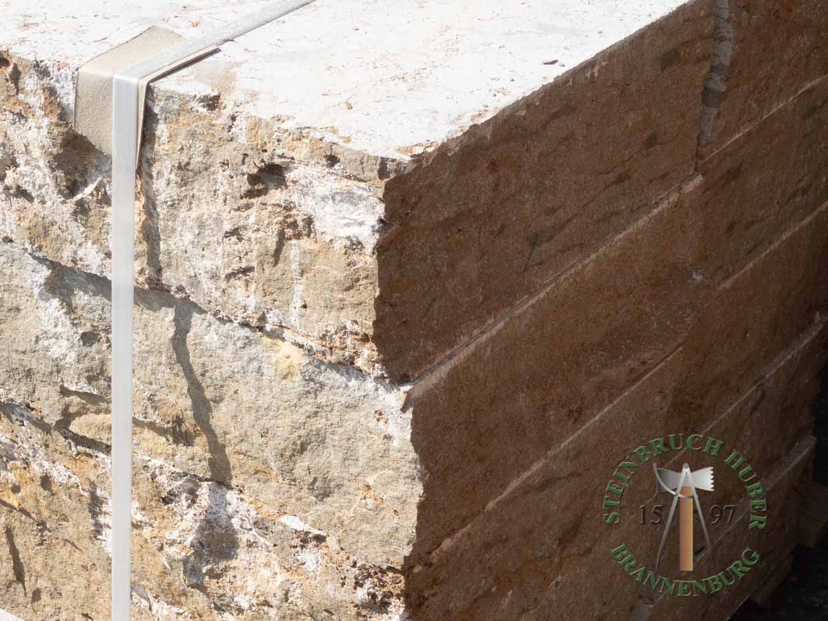 Blockstufen - Muschelkalk Blockstufe gespalten 60-120 - Bst-14801-02_02 - Steinbruch Huber