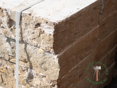 Blockstufen - Muschelkalk Blockstufe gespalten 60-120 - Bst-14801-02_02T - Steinbruch Huber