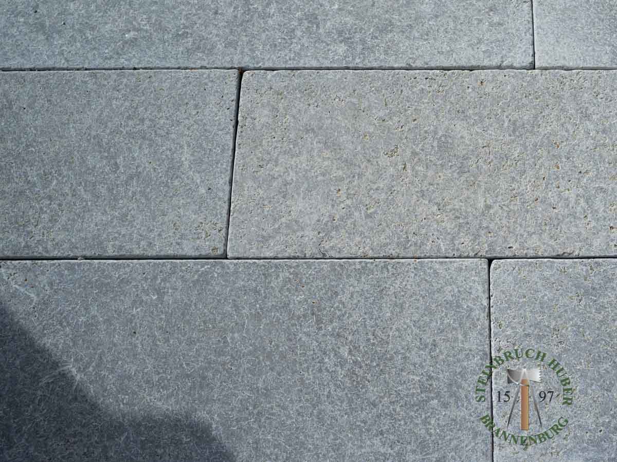 Bodenplatten - Muschelkalk Bodenplatten Bahnen antik - Bpl-14802-02_02 - Steinbruch Huber