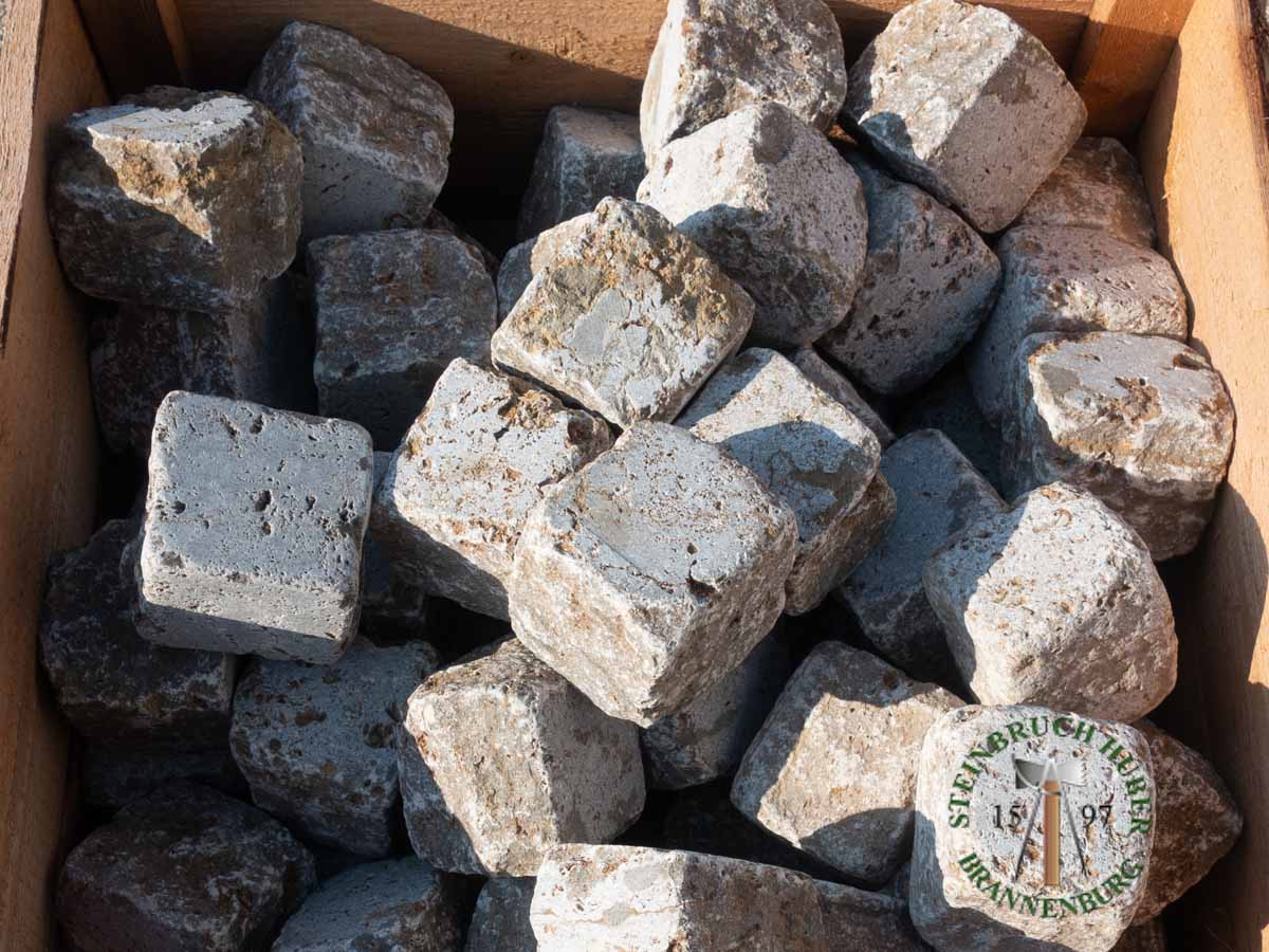 Pflastersteine - Muschelkalk Kleinsteinpflaster 10-10-10 - Pfl-14801-03_01 - Steinbruch Huber