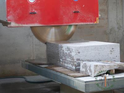 Sitzblöcke - Muschelkalk Sitzblock geschliffen 45 - Sbl-14801-06_02T - Steinbruch Huber