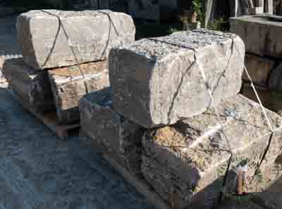 Sitzblöcke - Muschelkalk Sitzblock gespalten 50 - Sbl-14801-01_02T - Steinbruch Huber