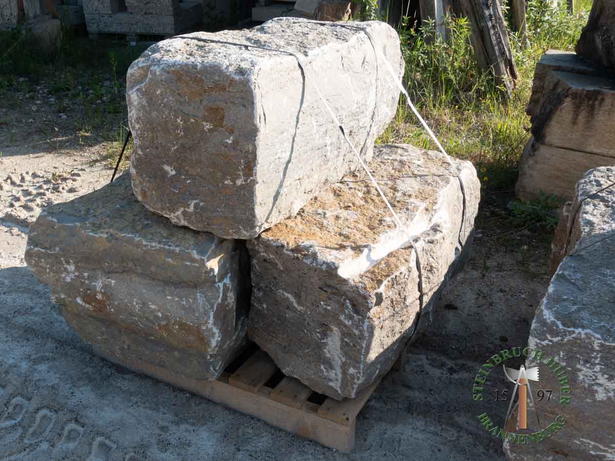 Sitzblöcke - Muschelkalk Sitzblock gespalten 50 - Sbl-14801-01_03 - Steinbruch Huber