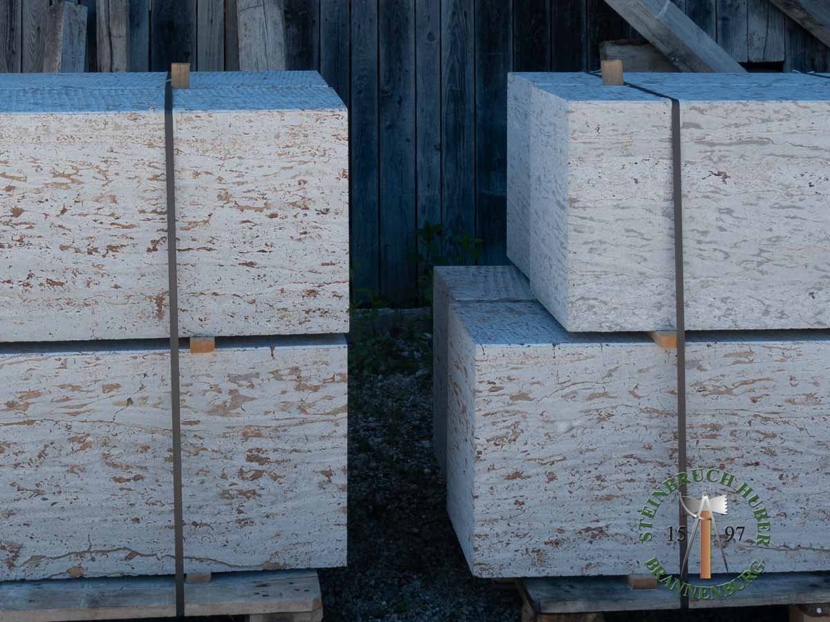 Sitzblöcke - Muschelkalk Sitzblock gesägt 45 - Sbl-14801-05_03 - Steinbruch Huber