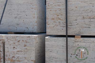 Sitzblöcke - Muschelkalk Sitzblock gesägt 45 - Sbl-14801-05_04T - Steinbruch Huber