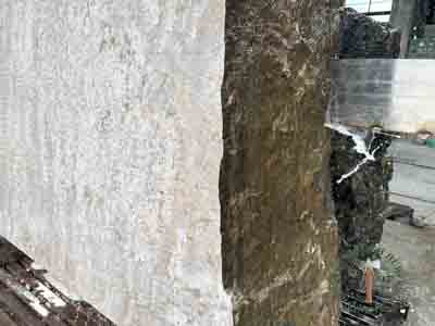 Sitzblöcke - Muschelkalk Sitzblock gesägt gestockt 45 - Sbl-14801-04_03T - Steinbruch Huber
