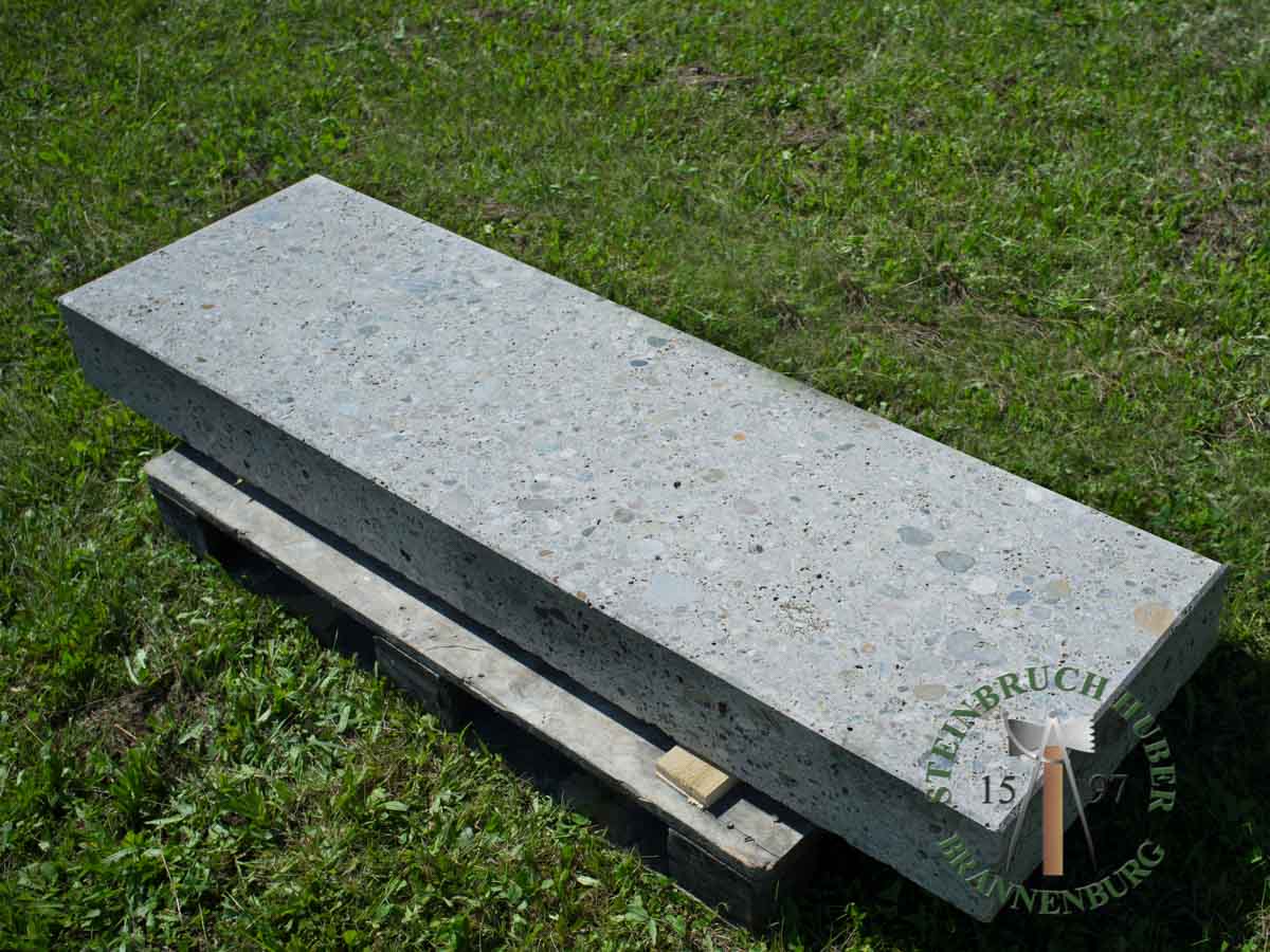 Blockstufen - Nagelfluh Blockstufe geschliffen 100 - Bst-10000-01_02 - Steinbruch Huber