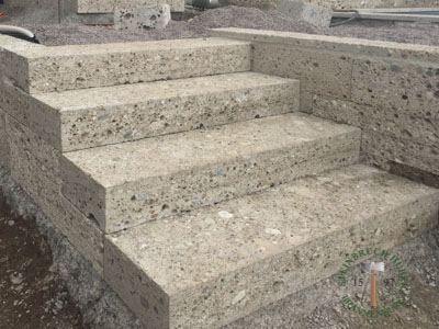 Blockstufen - Nagelfluh Blockstufe gestockt 60-180 - Bst-10000-02_01T - Steinbruch Huber