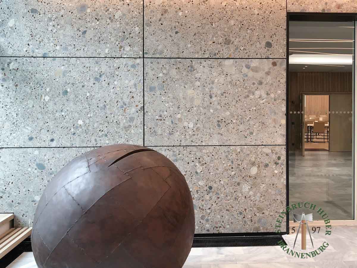 Fassadenplatten - Nagelfluh Fassadenplatten geschliffen 4 - Fas-10000-04_01 - Steinbruch Huber