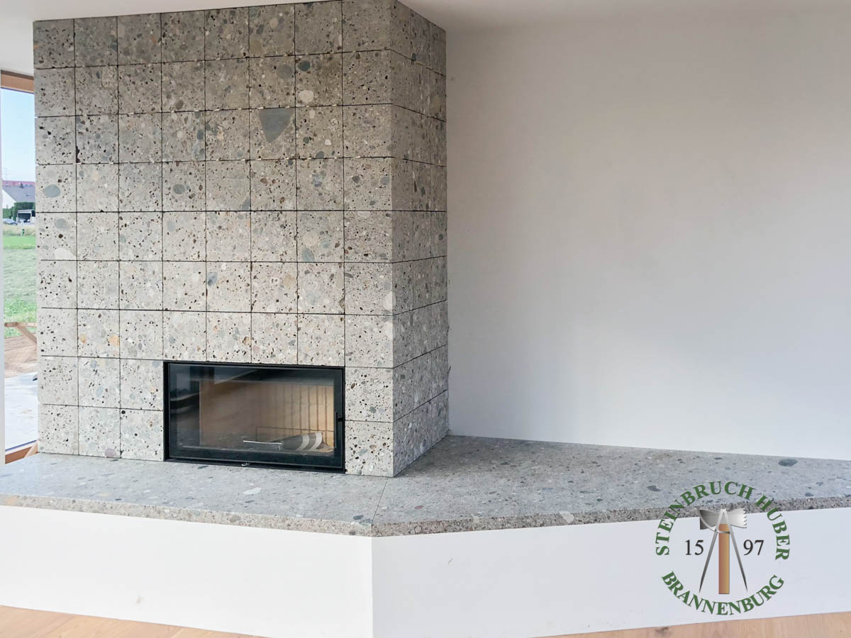 Fassadenplatten - Nagelfluh Fassadenplatten geschliffen 4 - Fas-10000-04_04 - Steinbruch Huber