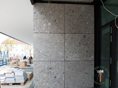 Fassadenplatten - Nagelfluh Fassadenplatten geschliffen 4 - Fas-10000-04_06T - Steinbruch Huber