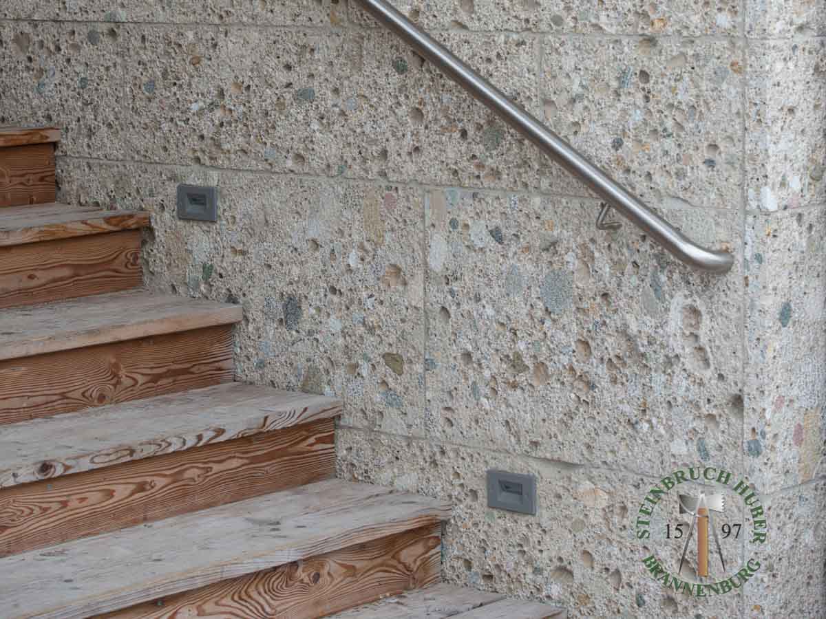 Fassadenplatten - Nagelfluh Fassadenplatten gestockt 4 - Fas-10000-34_06 - Steinbruch Huber