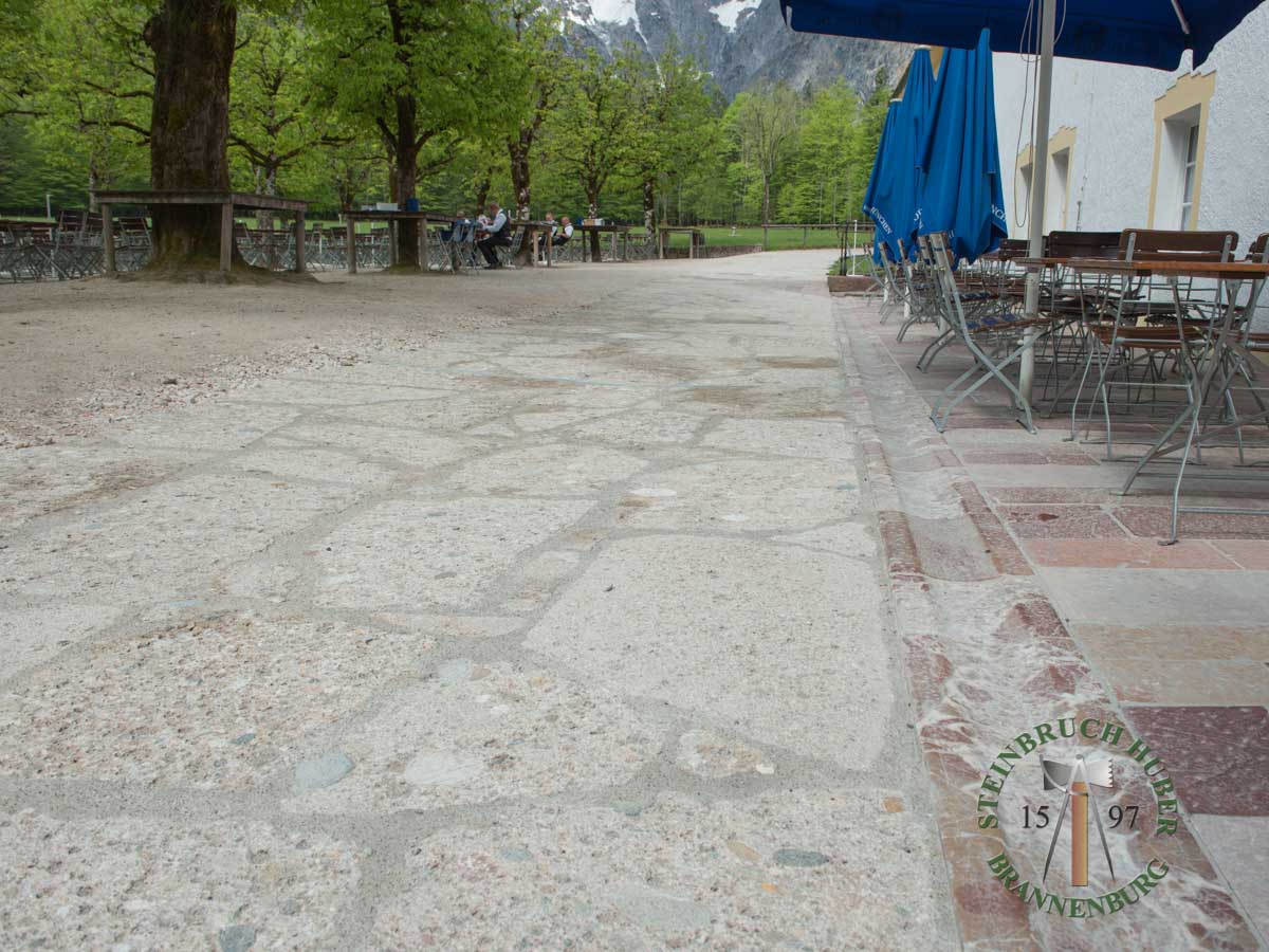 Bodenplatten - Nagelfluh Krustenplatten gestockt - Bpl-10000-99_01 - Steinbruch Huber