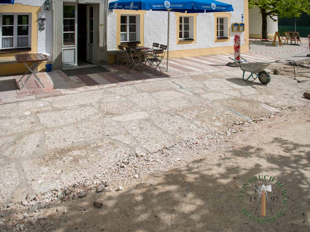 Bodenplatten - Nagelfluh Krustenplatten gestockt - Bpl-10000-99_04 - Steinbruch Huber