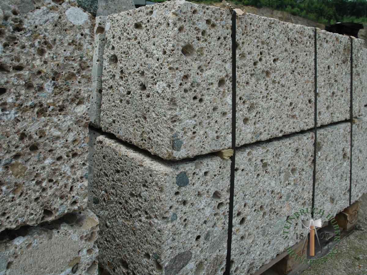 Sitzblöcke - Nagelfluh Sitzblock gestockt 50 - Sbl-10000-03_02 - Steinbruch Huber