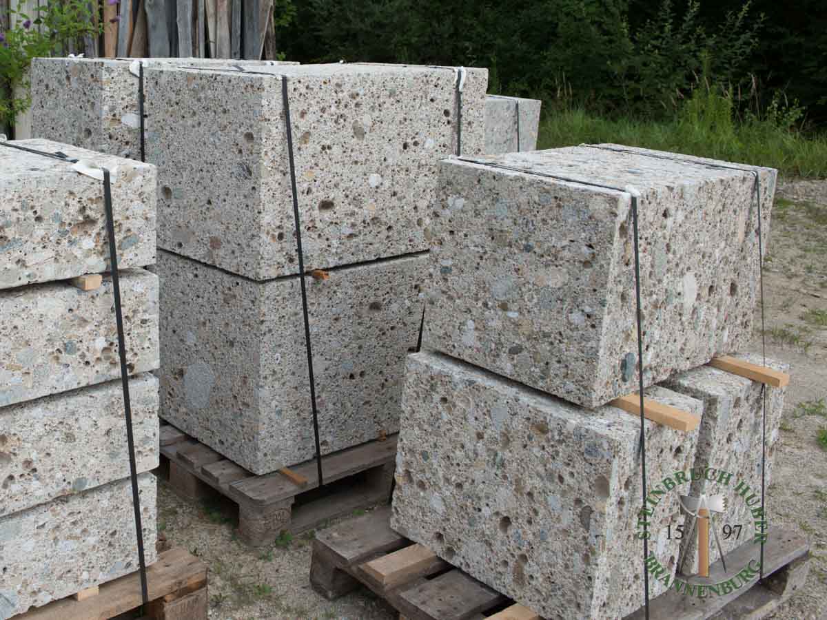 Sitzblöcke - Nagelfluh Sitzblock gestockt 50 - Sbl-10000-03_03 - Steinbruch Huber