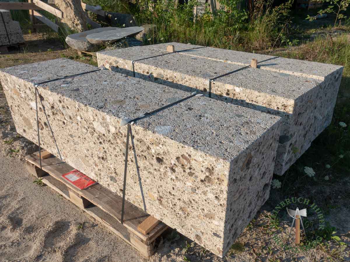 Sitzblöcke - Nagelfluh Sitzblock gestockt 50 - Sbl-10000-03_04 - Steinbruch Huber