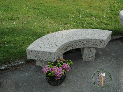 Steinbänke - Nagelfluh Steinbank Chiemsee - Sbk-10000-02_02T - Steinbruch Huber