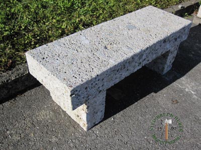 Steinbänke - Nagelfluh Steinbank Tegernsee - Sbk-10000-01_02T - Steinbruch Huber