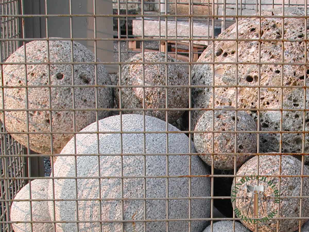 Steinobjekte - Nagelfluh Steinkugel 10 - Sob-10000-01_01 - Steinbruch Huber