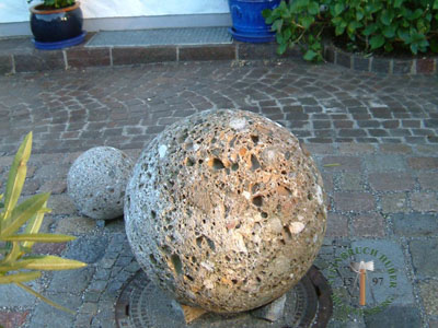 Steinobjekte - Nagelfluh Steinkugel 60 - Sob-10000-06_02T - Steinbruch Huber