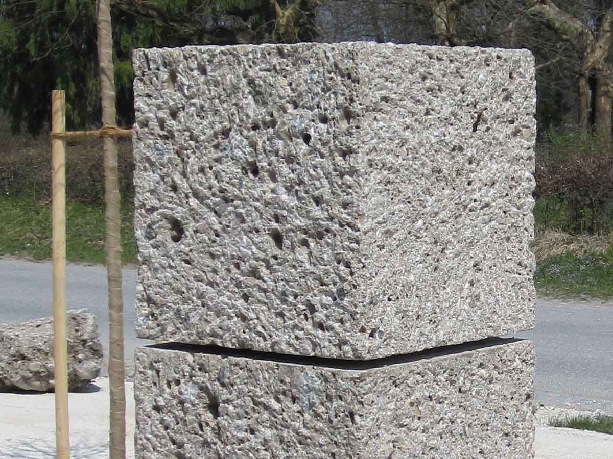 Pfeiler, Säulen - Nagelfluh Säule gespitzt freistehend - Sae-10000-02_02 - Steinbruch Huber