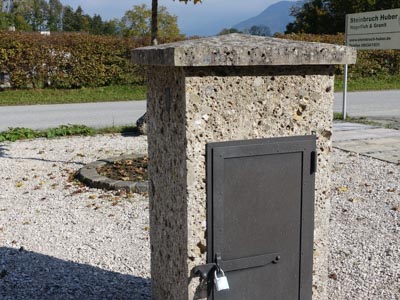 Pfeiler, Säulen - Nagelfluh Säule gestockt freistehend - Sae-10000-03_01T - Steinbruch Huber